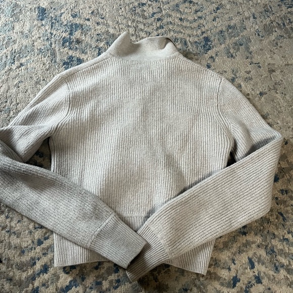 Aritzia Wilfred Jeanine cropped polo wool sweater XS - Picture 5 of 5